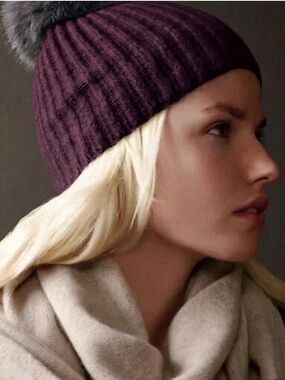 RH | Restoration Hardware  100% CASHMERE beanie hat w real rabbit fur pom-pom
